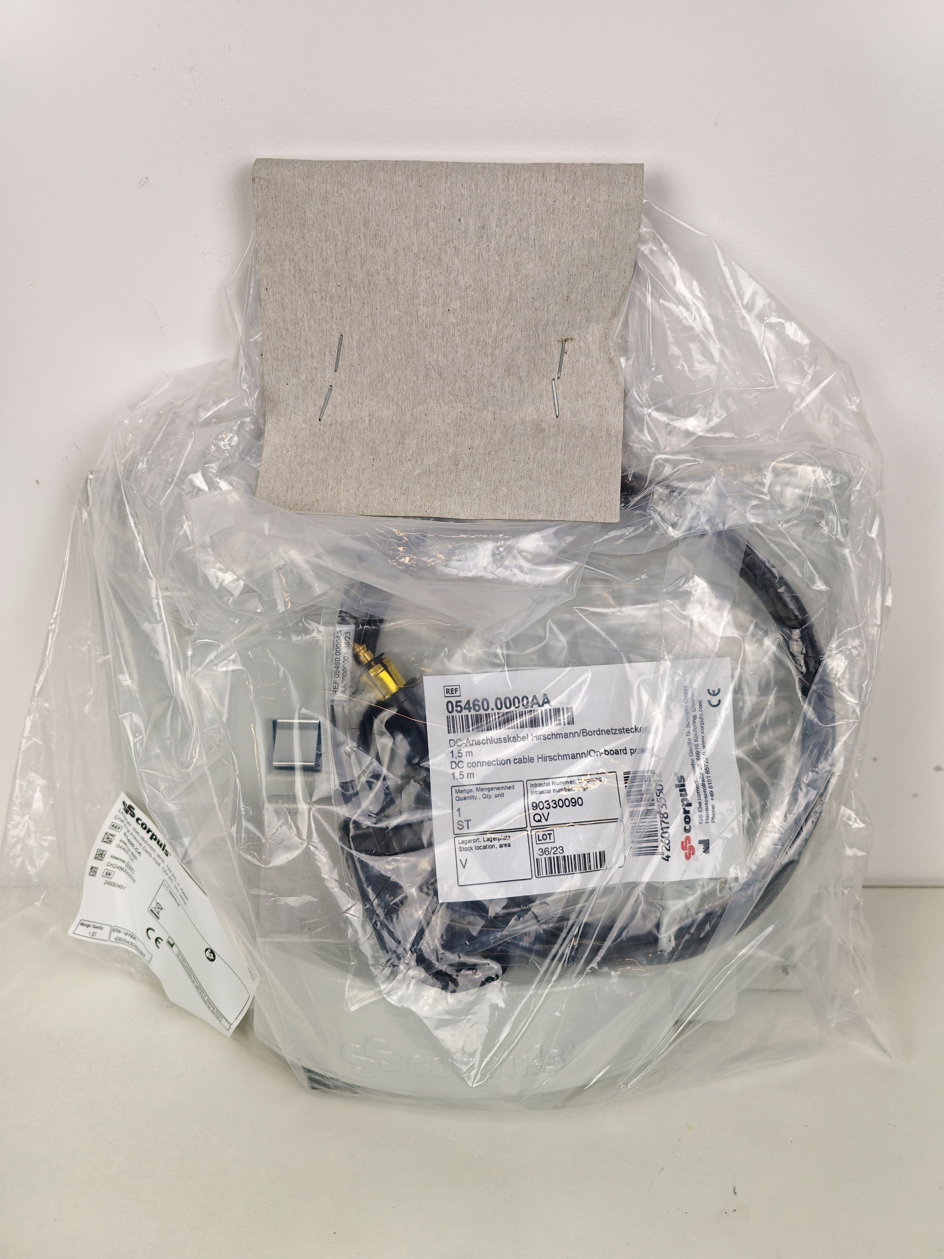 Ladehalterung / 12V-Ladestation für Corpuls C3 Defibrillator